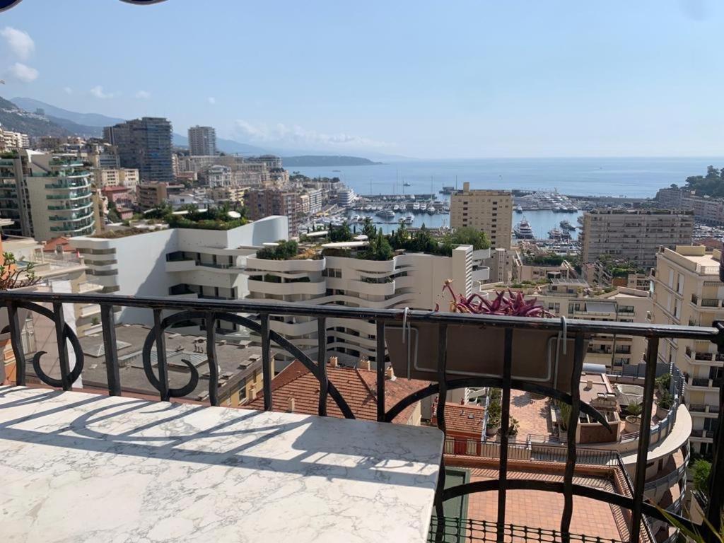 Plein Coeur De Monaco, A 300 Metres A Pied Du Port De Monaco, 4 Pieces Dans Des Escaliers Vue Mer Exceptionnelle Ngoại thất bức ảnh